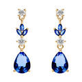 Boucles d'oreille pendante tige en vermeil motif feuille avec oxydes bleu et blanc Artemare