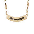 Colliers sur Artemare : Collier en plaqu&eacute; or mailles 1+1 avec plaque pr&eacute;nom &agrave; graver en demi lune