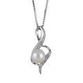 Colliers sur Artemare : Collier en argent rhodi&eacute; cha&icirc;ne avec pendentif perle blanche de synth&egrave;se dans une petite torsade orn&eacute;e d'oxydes blancs - longueur 42cm + 3cm de rallonge