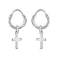 Cr&eacute;oles en argent petit format avec croix suspendues