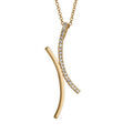 Colliers sur Artemare : Collier en plaqu&eacute; or cha&icirc;ne avec pendentif 2 courbes coll&eacute;es dont 1 lisse et l'autre orn&eacute;e d'oxydes blancs - longueur 40cm + 4cm de rallonge