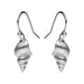 Boucles d'oreille sur Artemare : Boucles d'oreille pendantes en argent rhodi&eacute; coquillage et fermoir crochet