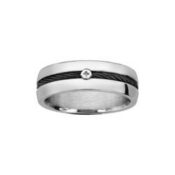 Bague en acier c&acirc;ble au centre noir et vis