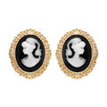 Boucles d'oreille sur Artemare : Boucles d'oreille en plaqu&eacute; or Cam&eacute;e sur fond noir et fermoir poussette