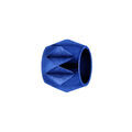 Charms Thabora m&eacute;dium en acier boule avec ciselage losange en PVD bleu Artemare