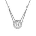Collier en argent rhodi&eacute; cha&icirc;ne avec pendentif rond initiale H recto fond blanc et verso noire avec contour oxydes blancs sertis 40+5cm