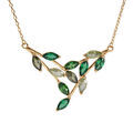 Collier en plaqu&eacute; or motif v&eacute;g&eacute;tal empierr&eacute; vert clair et vert fonc&eacute; 40+5cm Artemare