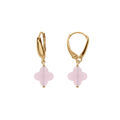 Boucles d'oreille tige en argent dor&eacute; tr&egrave;fle en verre facet&eacute; rose