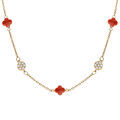 Collier en argent dor&eacute; tr&egrave;fle en verre corail et fleurs oxydes blancs - 42+3cm