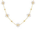 Collier en acier dor&eacute; jaune avec fleurs de perles blanches imitation, 40+5cm Artemare