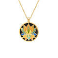 Colliers sur Artemare : Collier Stella Mia en acier dor&eacute; pendentif 16mm fleur de lotus r&eacute;sine fond noir - 45+10cm