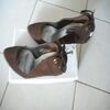 Chaussures escarpins Belle Women Escarpins marrons nubuck, talon argent&eacute;, avec petits la&ccedil;ets au d Marron