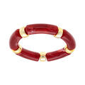 Bracelet extensible rouge &agrave; anneaux dor&eacute;s