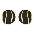 Boucles d'oreille sur Artemare : Boucles d'oreille tige en acier dore ronde 20mm r&eacute;sine noire