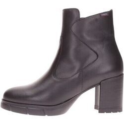 Boots CallagHan -