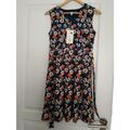 Robes sur Grenoble : Robe courte Yumi Robe &agrave; fleurs Yumi Marine