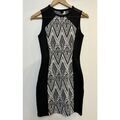 Robe courte H&M Robe noire cintr&eacute;e Noir