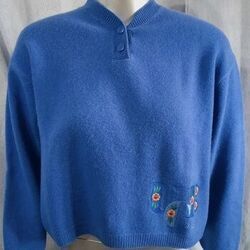 Pull Benetton Pull bleu Lambswool brod&eacute; fleurs Benetton Bleu
