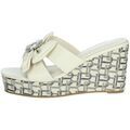 Sandales / Nu-pieds femme sur Grenoble : Claquettes Laura Biagiotti 9102