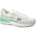 Baskets Nike Reconditionn&eacute; Waffle - Gris