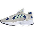 Baskets basses adidas YUNG-1