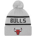 Bonnet New-Era &agrave; POMPON BULLS Gris