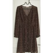 Robe courte Lili & Lala Robe mi-longue avec impressions jaune et rose sur fond noir (eff
