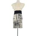 Robe courte Bcbgmaxazria Robe en soie beige