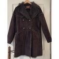 Manteau Cherry Manteau long marron chocolat en suédine taille 40 Marron Manteaux sur Grenoble : Manteau Cherry Manteau long marron chocolat en suédine taille 40 Marron
