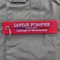 Cadeaux sur Grenoble : Porte cl&eacute; Clj Charles Le Jeune Porte-cl&eacute;s Sapeur Pompier - Courage et d&eacute;vouement Rouge