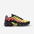 Baskets basses Nike Air Max Plus Black Volt Solar Red (Women's)