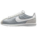 Baskets homme sur Grenoble : Baskets basses Nike Basket Cortez Basic Nylon