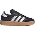 Baskets homme sur Grenoble : Baskets basses adidas IE1379