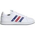 Baskets basses adidas Court Beyond
