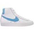 Sports d'hiver sur Grenoble : Boots Nike Blazer Mid '77