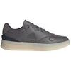 Baskets basses adidas Kantana