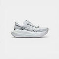 Running sur Grenoble : Chaussures Asics Superblast 3 White Black