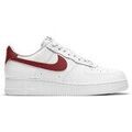 Sports d'hiver sur Grenoble : Boots Nike Air Force 1 07