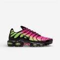 Baskets basses Nike Air Max Plus Hyper Pink Volt Black Grenoble